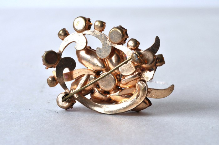 brooch2 Back of Brooch