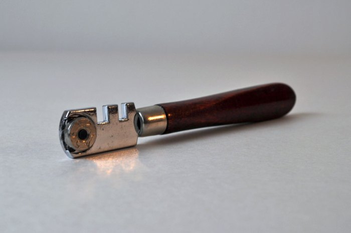 glasscutter1 Glass Cutter