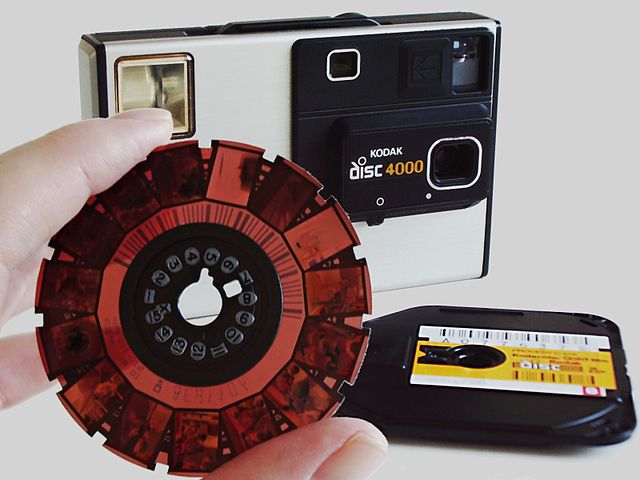 640px-Camera_Kodak_Disc_4000_with_disc_film Wiki Disc 4000