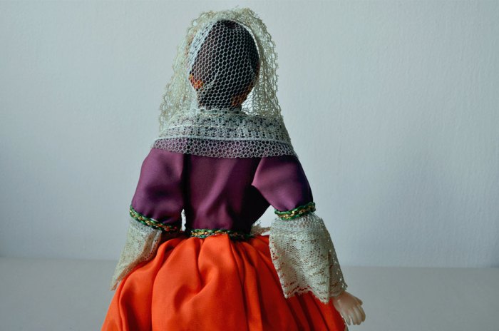 turkish-dollback Back of Doll