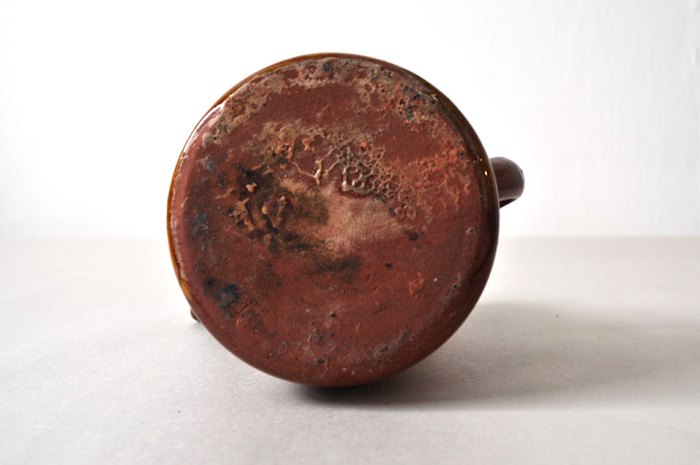 vinaigre2 Oil and Vinegar Jug bottom