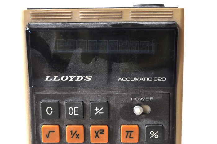 Lloyd's Calculator