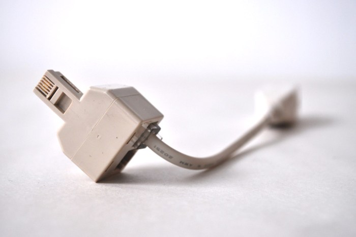 Telephone adapter