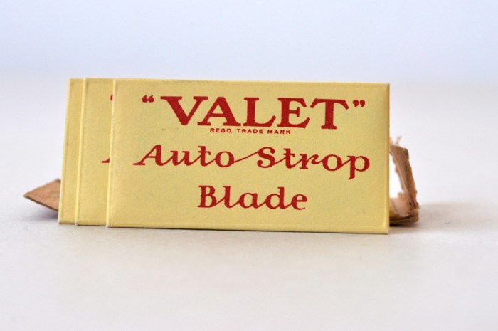 Box of Valet Razor Blades