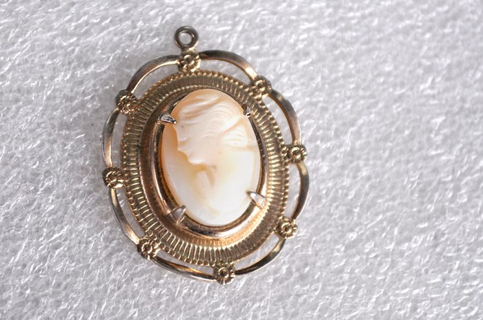 cameo cameo pendant