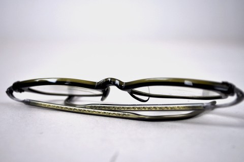 Eyeglasses