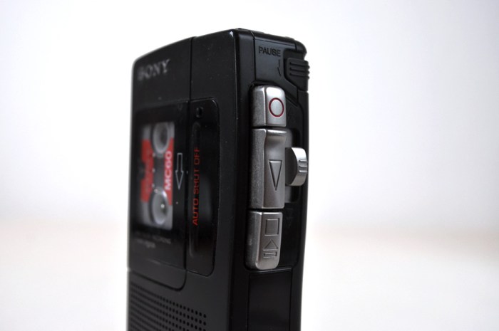 Microcassette recorder